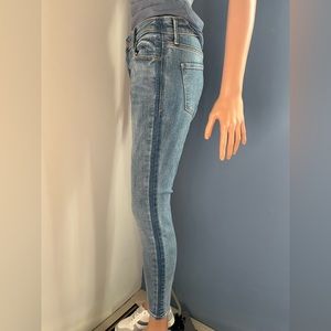 Excellent Condition Old Navy Denim Rockstar Jeans